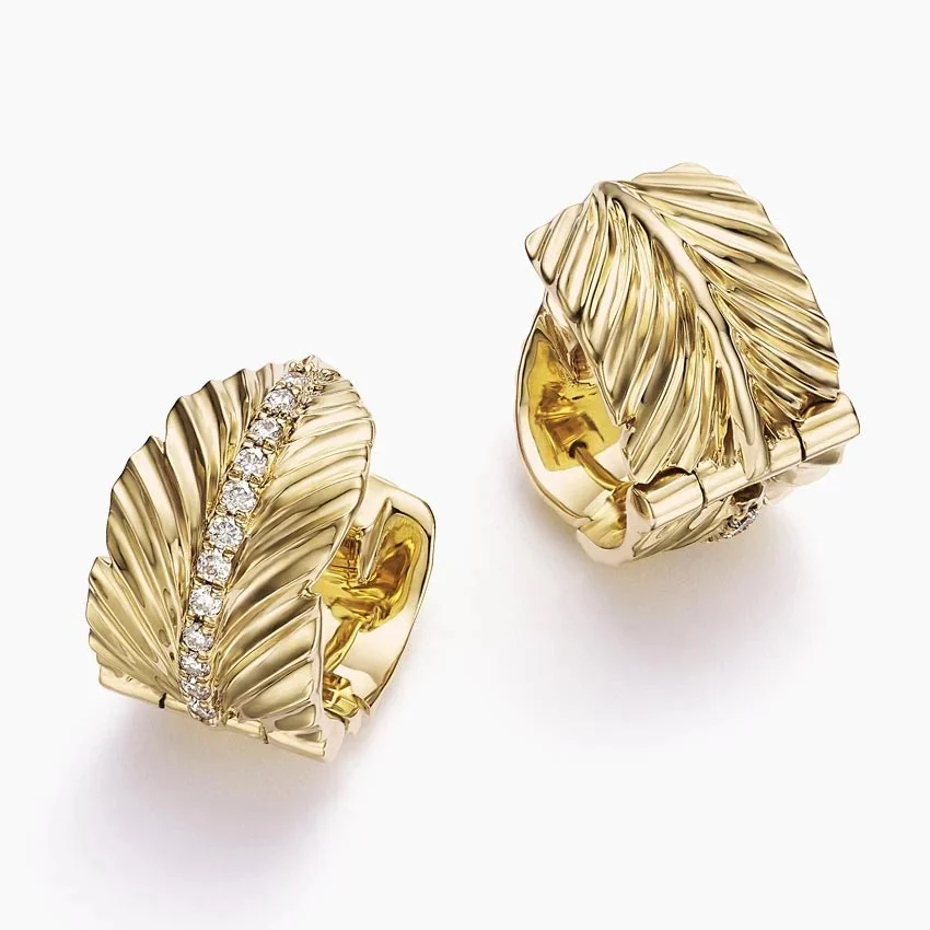 Jane Goodall Leaf Diamond Huggie Earrings (1/10 ct. tw.) in 14K Yellow Gold - Image 3